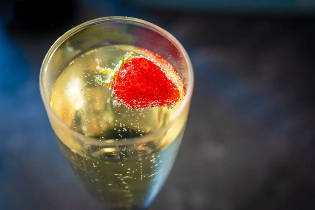 Kreativa drinkar med champagne illustration