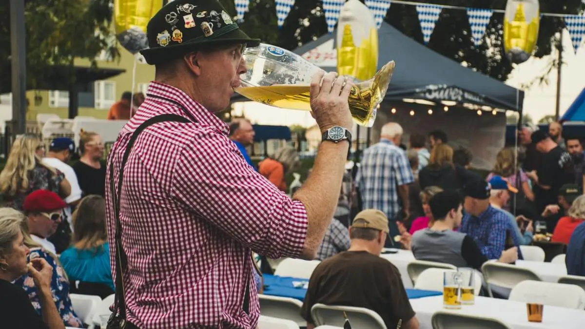 Varför Tysklands Oktoberfest lockar miljontals besökare varje år illustration